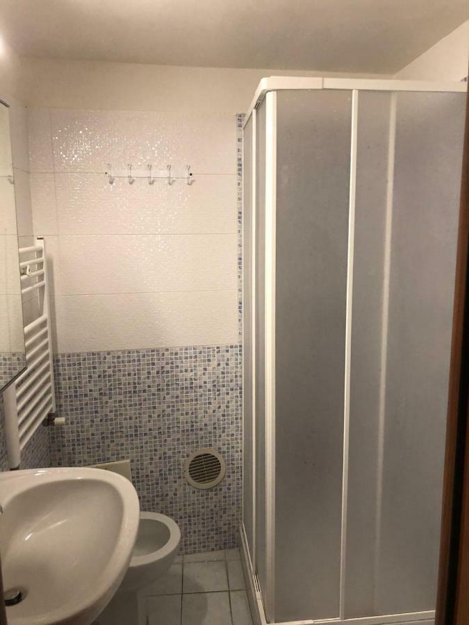 那不勒斯 Athmosfera Nova 18酒店 外观 照片
